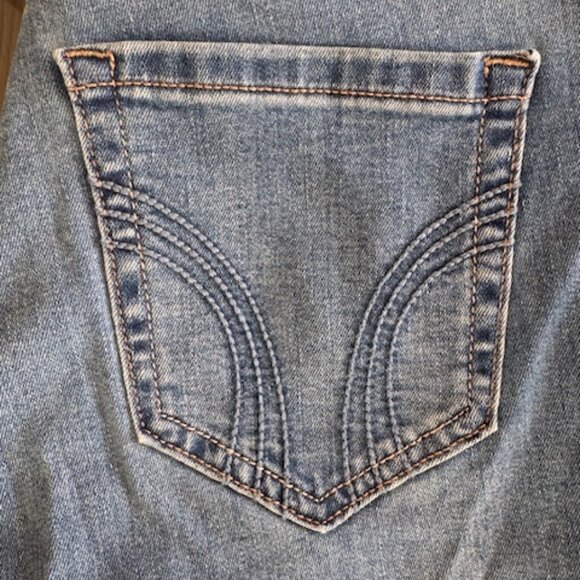 Hollister Mid-Rise Boot Jeans Size 6L / 28L - Picture 5 of 8